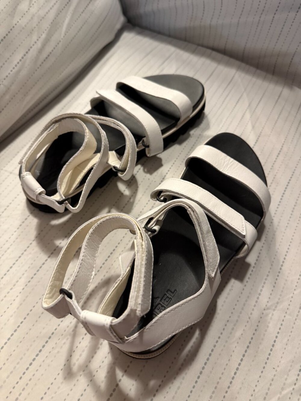 SOREL Roaming Multi Strap Flat Sandal Women's 7.5 White Leather Like New DISCONT - Picture 2 of 4